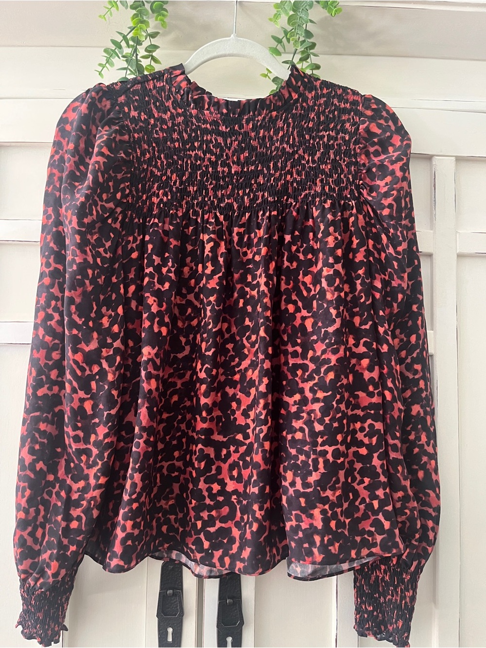 Marie Oliver Leopard Print Smocked Yoke Puffed Sleeves Smocked Wrist 100% Silk S